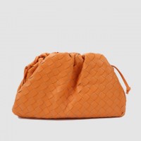 Wholesale high quality genuine weave leather cloud bag women hot selling crossbody bag